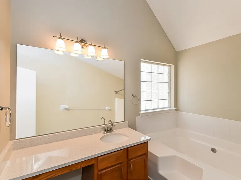 146 Edison Dr — Photo 13
