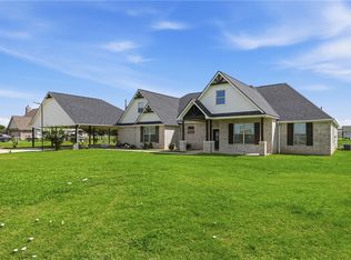 3553 N Country Dr, Bryan, TX 77808