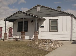 502 Robbins Dr, Rapid City, SD 57701