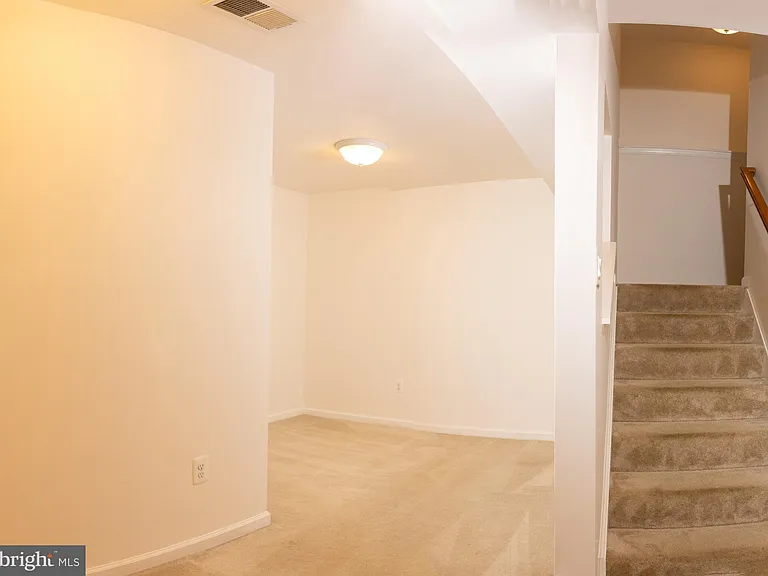 18136 Prestwick Ter — Photo 74