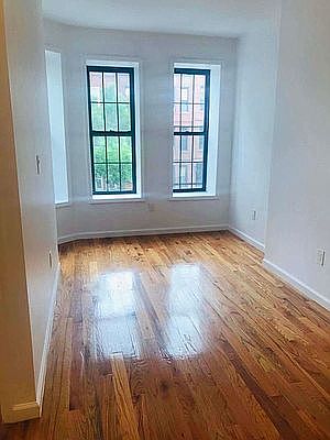 4th image of 494 Chauncey St APT 3