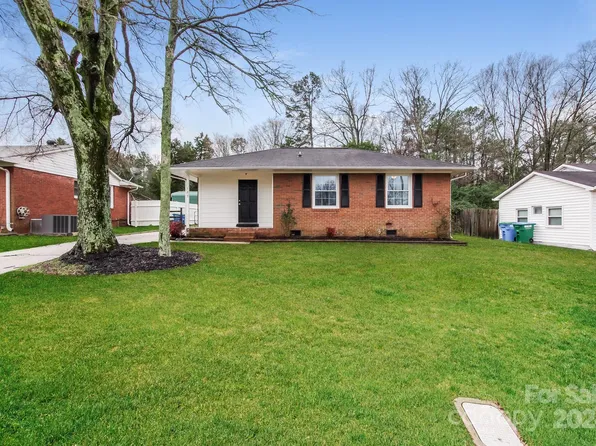 123 Boatright Rd, Pineville, NC 28134