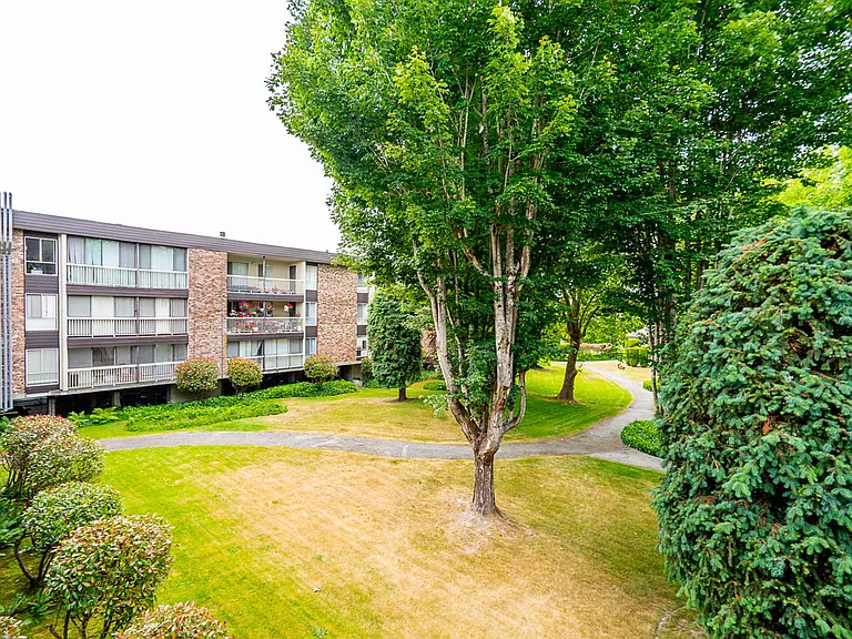7631 Steveston Hwy #208 — Photo 26
