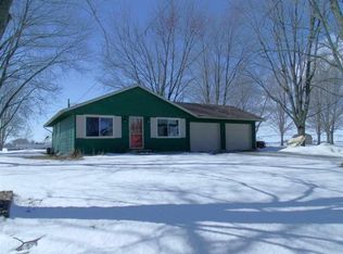 10705 N Grove Rd, Milford, IN 46542