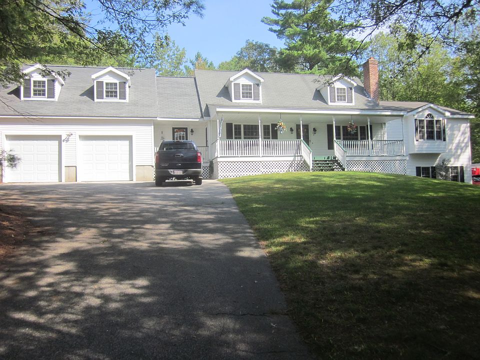FRONT OF HOUSE