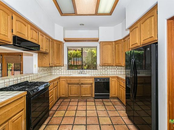 3rd image of 64442 Lema Ct