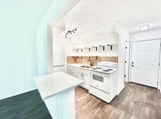 415 E 2nd St, Linwood, KS 66052