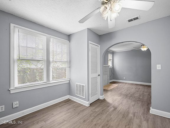 3rd image of 1585 W 15TH Street