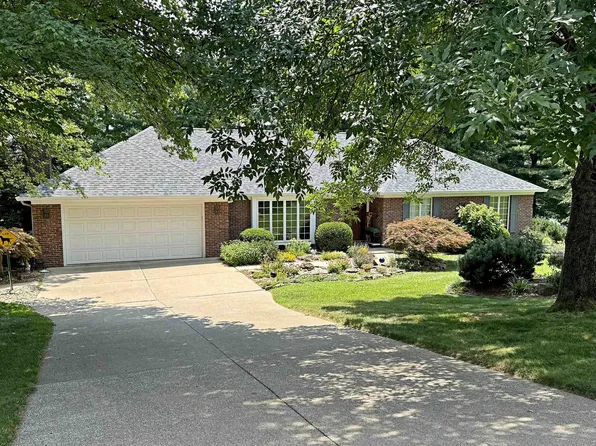 4 Pleasant Ridge Dr, Washington, IN 47501