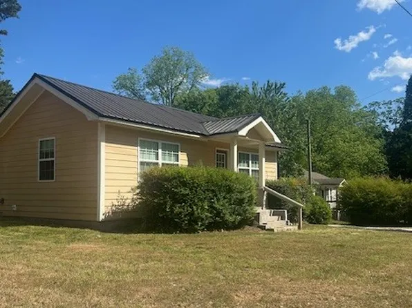 825 Athens St, Jefferson, GA 30549