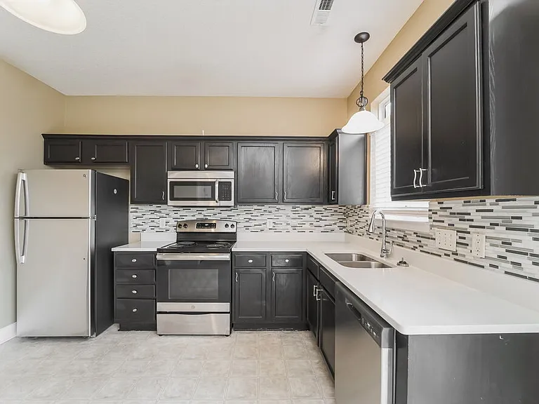 5827 Waverly Lynn Ln — Photo 8