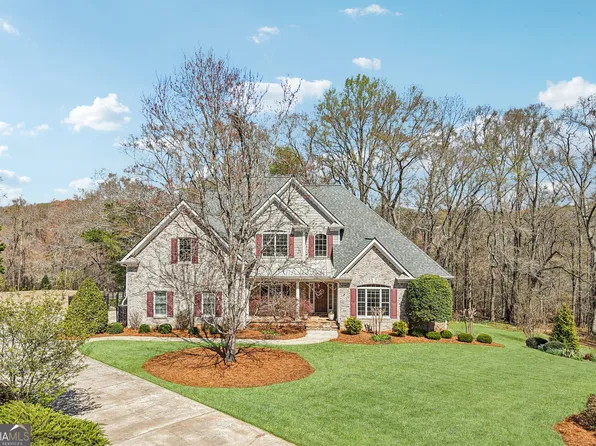 183 Sunrise Dr, Hoschton, GA 30548