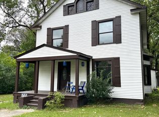 715 Lake St NE, Warroad, MN 56763