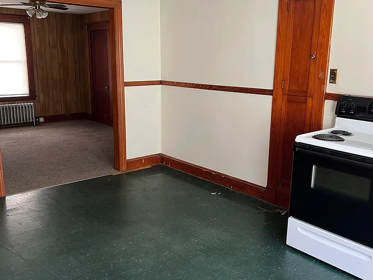 94 Walnut St #1 — Photo 3