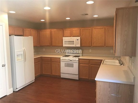 2nd image of 10295 Montana Mountain St