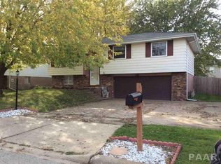 305 Briarbrook Dr, East Peoria, IL