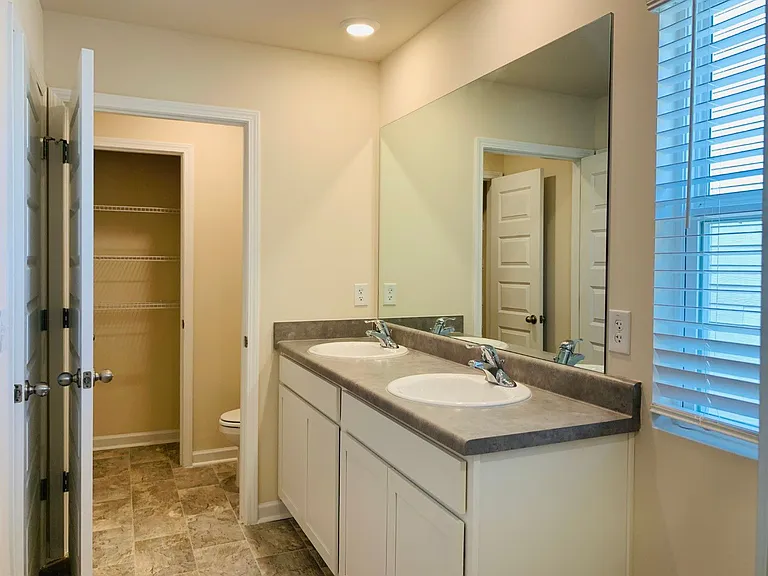 49 Lauritsen Way — Photo 28