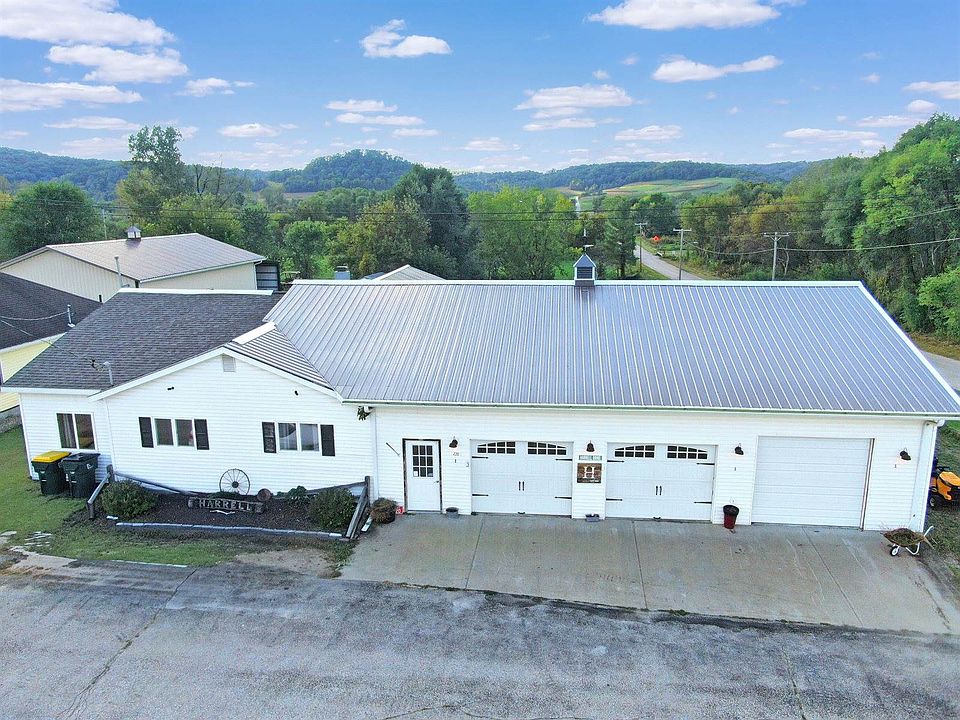 1st image of 220 2nd St