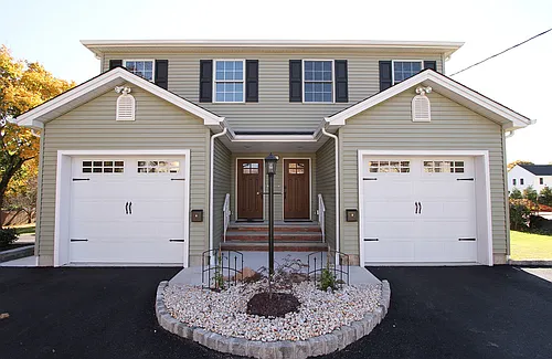 10 Lathrop Ave #B Photo 1