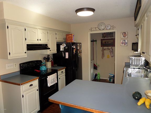 3rd image of 1137 Woodland Dr