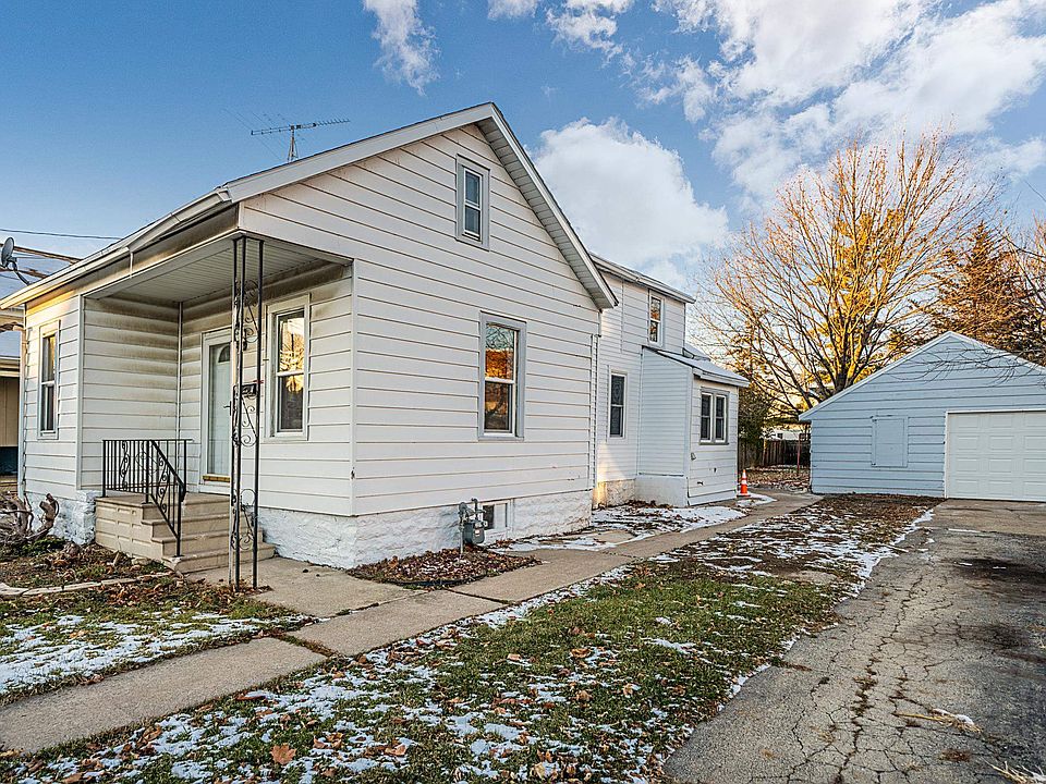 232 W South Park Ave, Oshkosh, WI 54902 | MLS #50272632 | Zillow