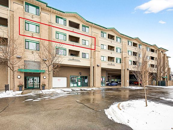 2nd image of 400 Richmond St #328