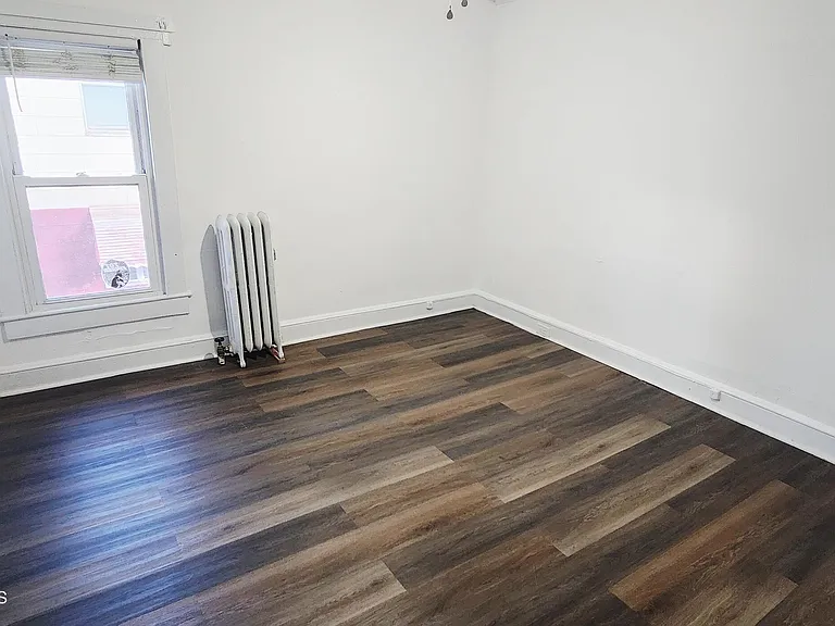 110 Ash St — Photo 15