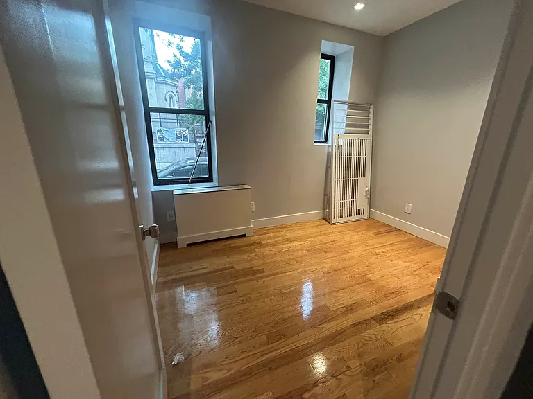 124 E 117th St #1L — Photo 5