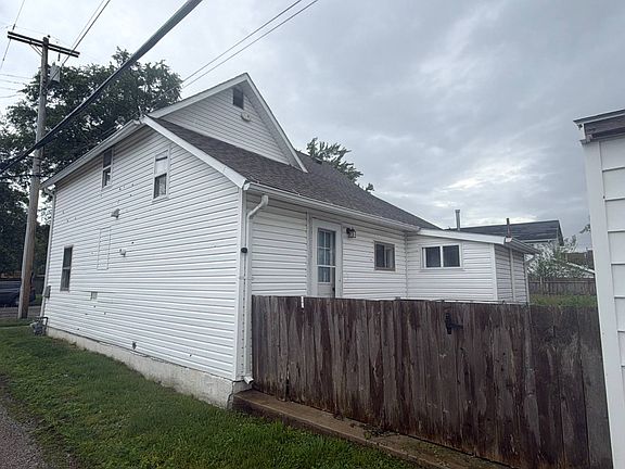 4th image of 7357 W Main St