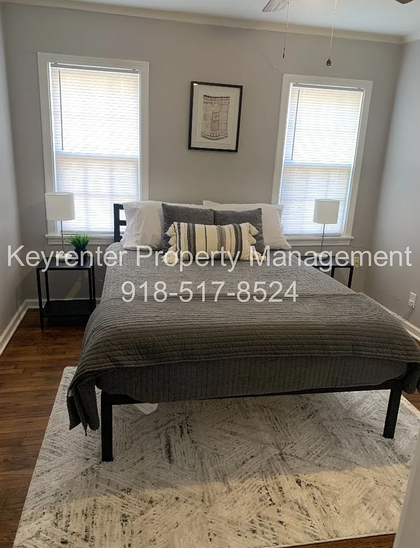 2022 E 12th St Fourplex — Photo 3