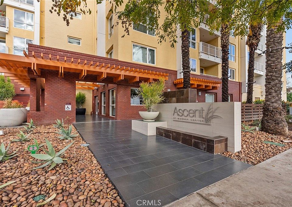 1st image of 21301 Erwin St Unit 226