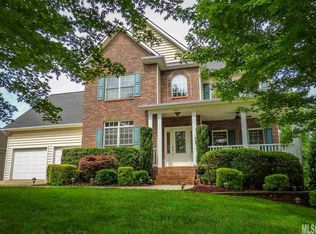 1867 Waterbury Ct, Hickory, NC 28602