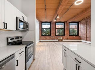 Stockbridge Court, Springfield, MA 01103