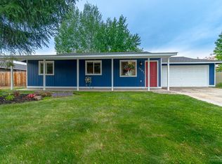 1741 SW 33rd St, Redmond, OR 97756
