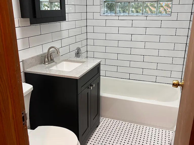 1860 Parkside Dr #B1 — Photo 5