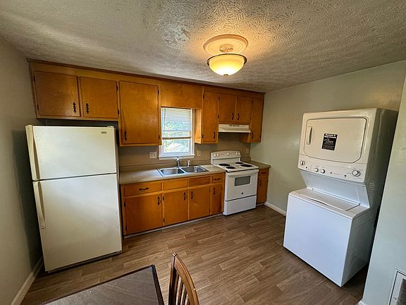 5th image of 170 Parkridge Dr APT 6