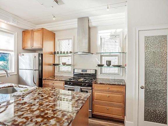 2nd image of 303 West St