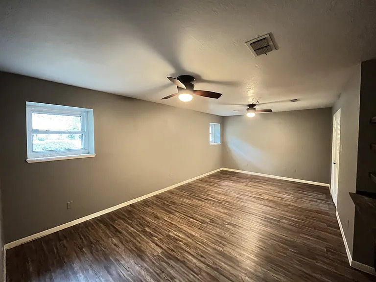 2919 Holly Green Dr — Photo 7