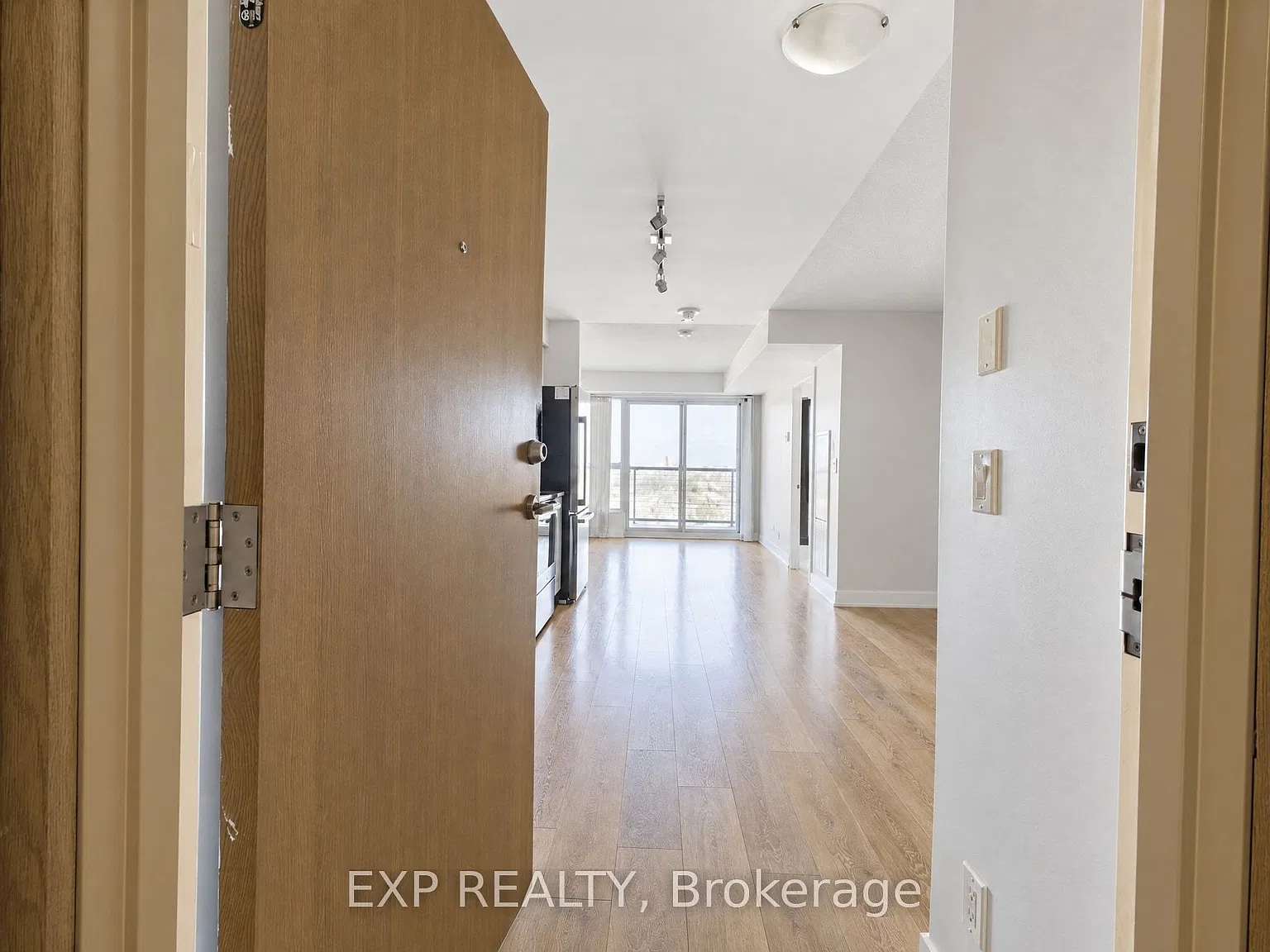 2 bed, $2,050 — Photo 3