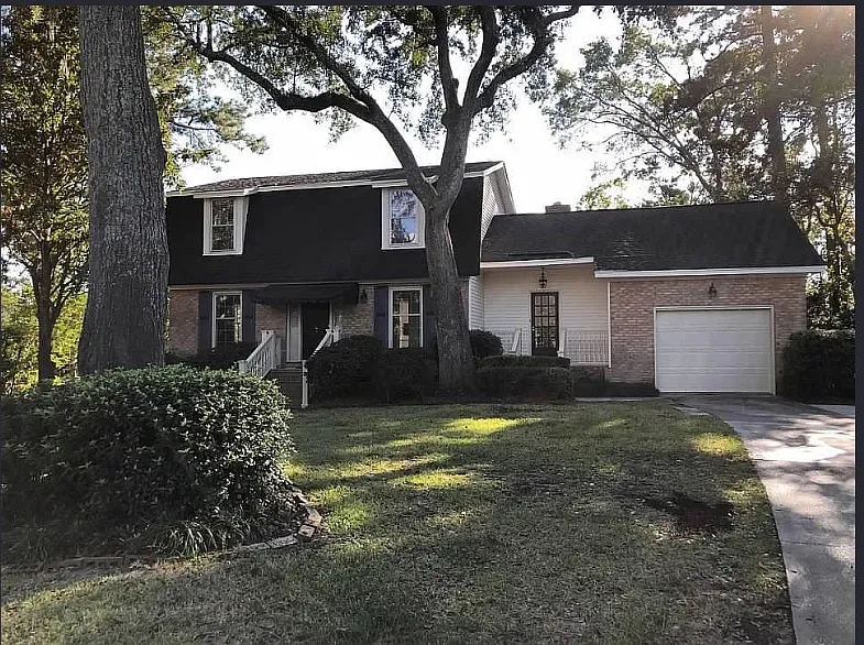 4 bed, 2.5 bath, 2040 sqft, $3,900 — Photo 2