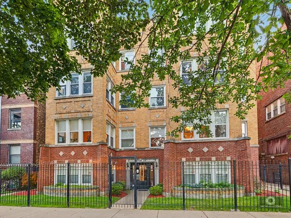 4704 N Sawyer Ave APT 3S, Chicago, IL 60625