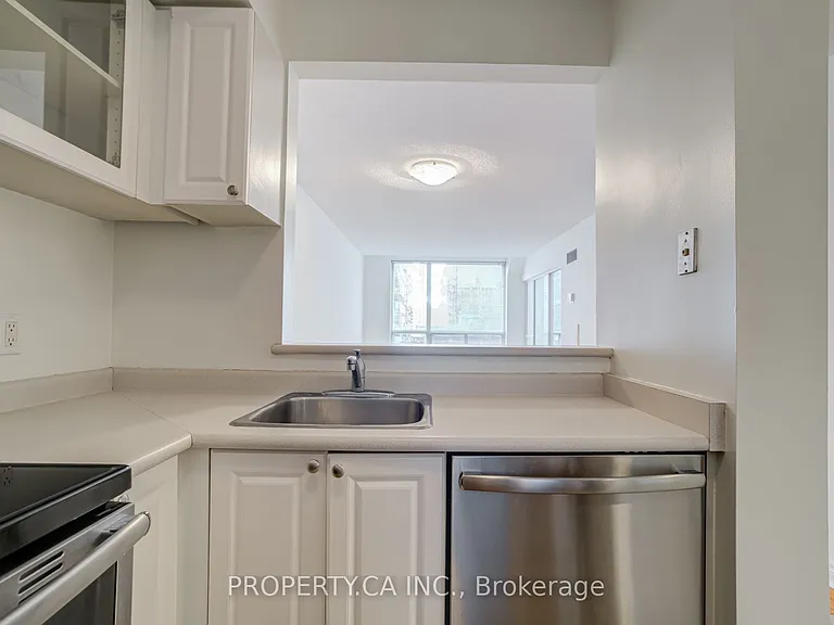 92 King St E #1703 — Photo 4