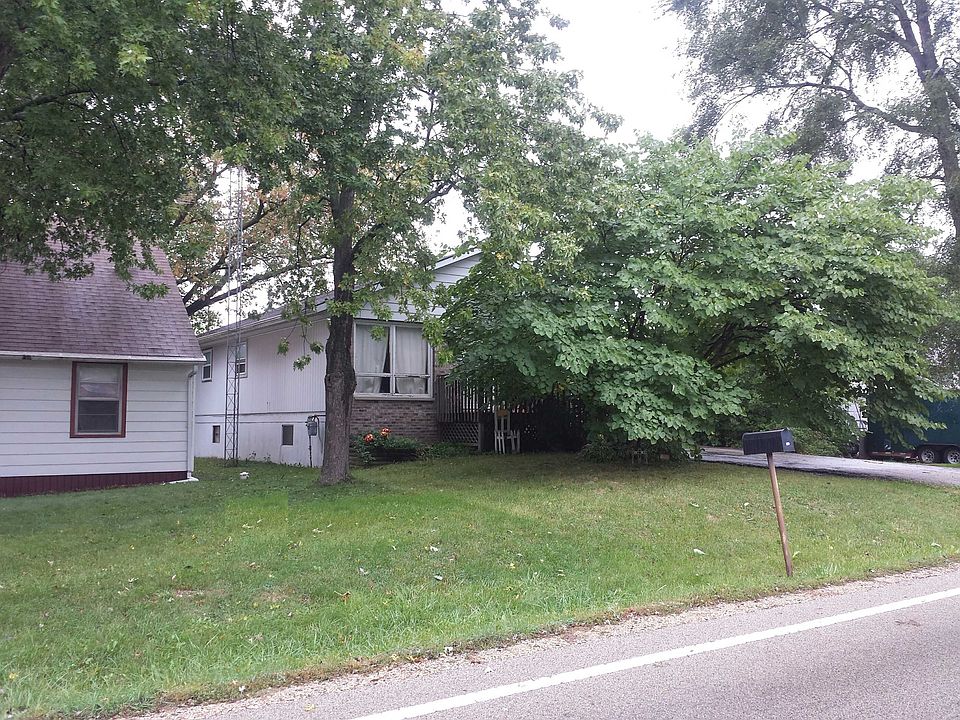 1st image of 230 E Hawthorne Dr