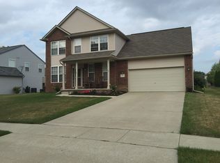 1814 Wooded Valley Ln, Howell, MI 48855