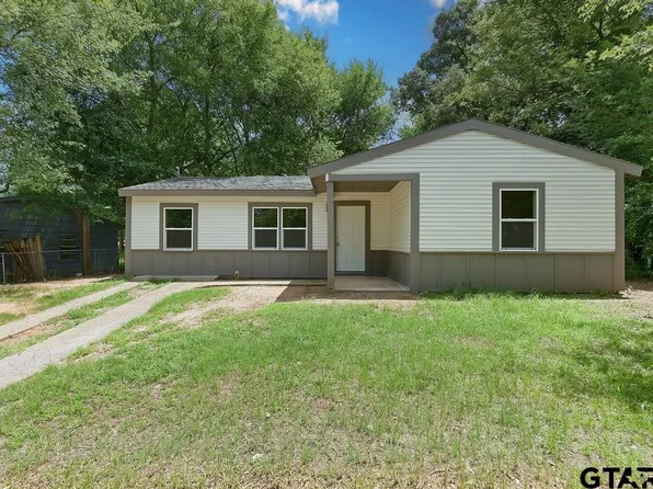 444 Bowie St, Lone Star, TX 75668