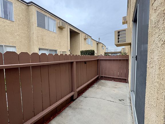 3rd image of 6108 Hazelhurst Pl APT 4