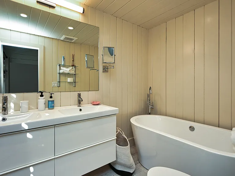 16 Bryan Rd — Photo 18