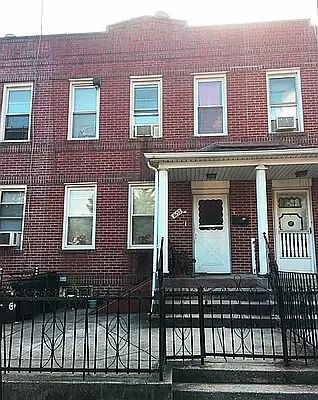 1st image of 1632 W 1st St