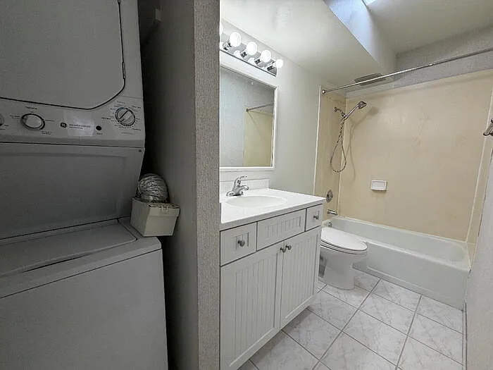 469 Ena Rd — Photo 5