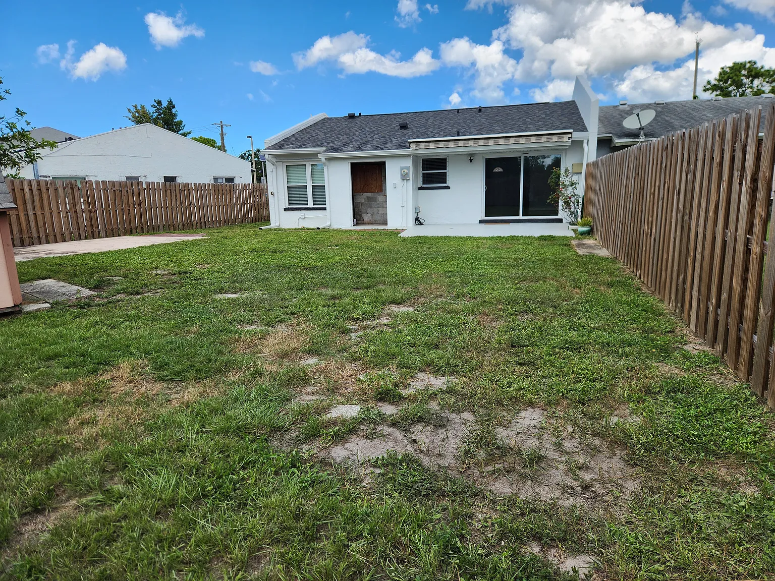 3 bed, 1296 sqft, $2,300 — Photo 3